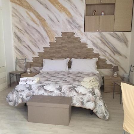 Bed And Breakfast La Volpe Rossa Regalbuto Ngoại thất bức ảnh